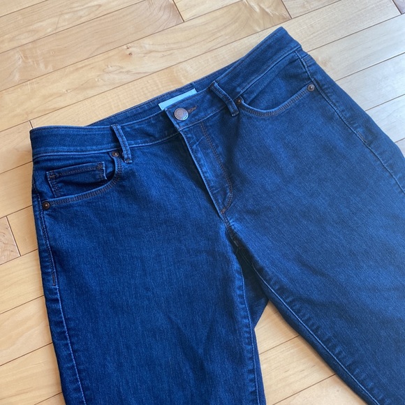 LOFT Curvy Skinny Mid Wash High Rise - Picture 2 of 8